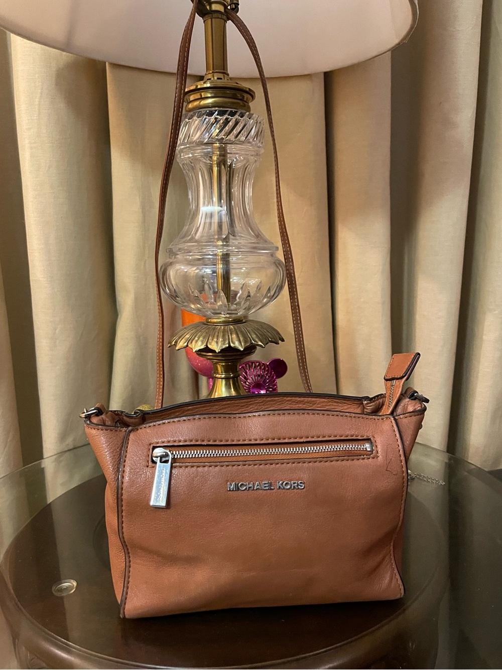 Michael Michael Kors please check all picture of condition